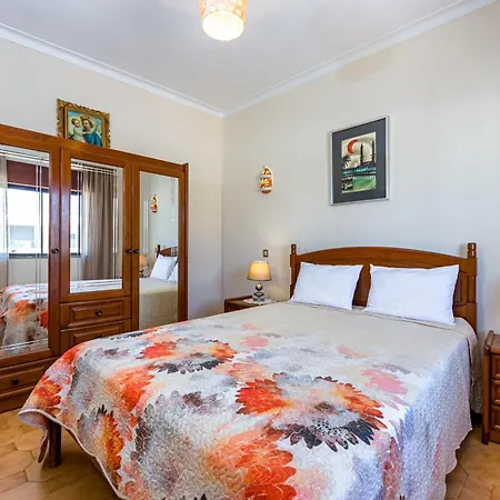 New Sunny Gale With 4 Bedrooms *