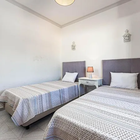 Lägenhet New Sunny Gale With 4 Bedrooms *