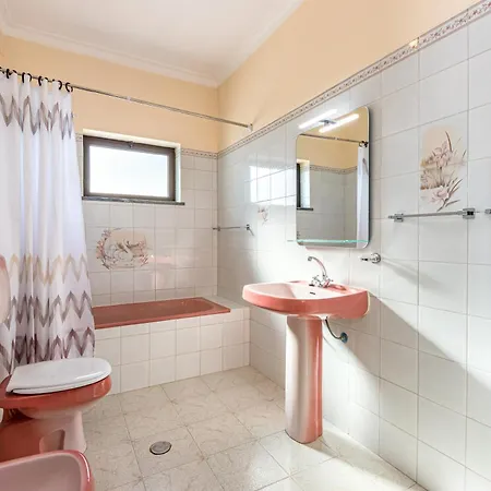 Apartament New Sunny Gale With 4 Bedrooms
